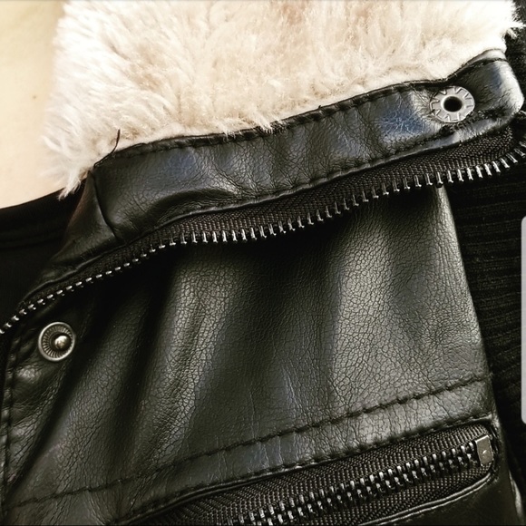 Ci Sono Black Leather vest!!🖤 - Picture 5 of 6